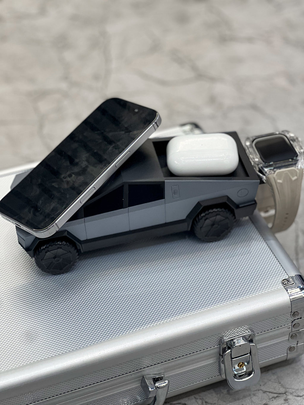 Tesla Truck 3 in 1 Charger
