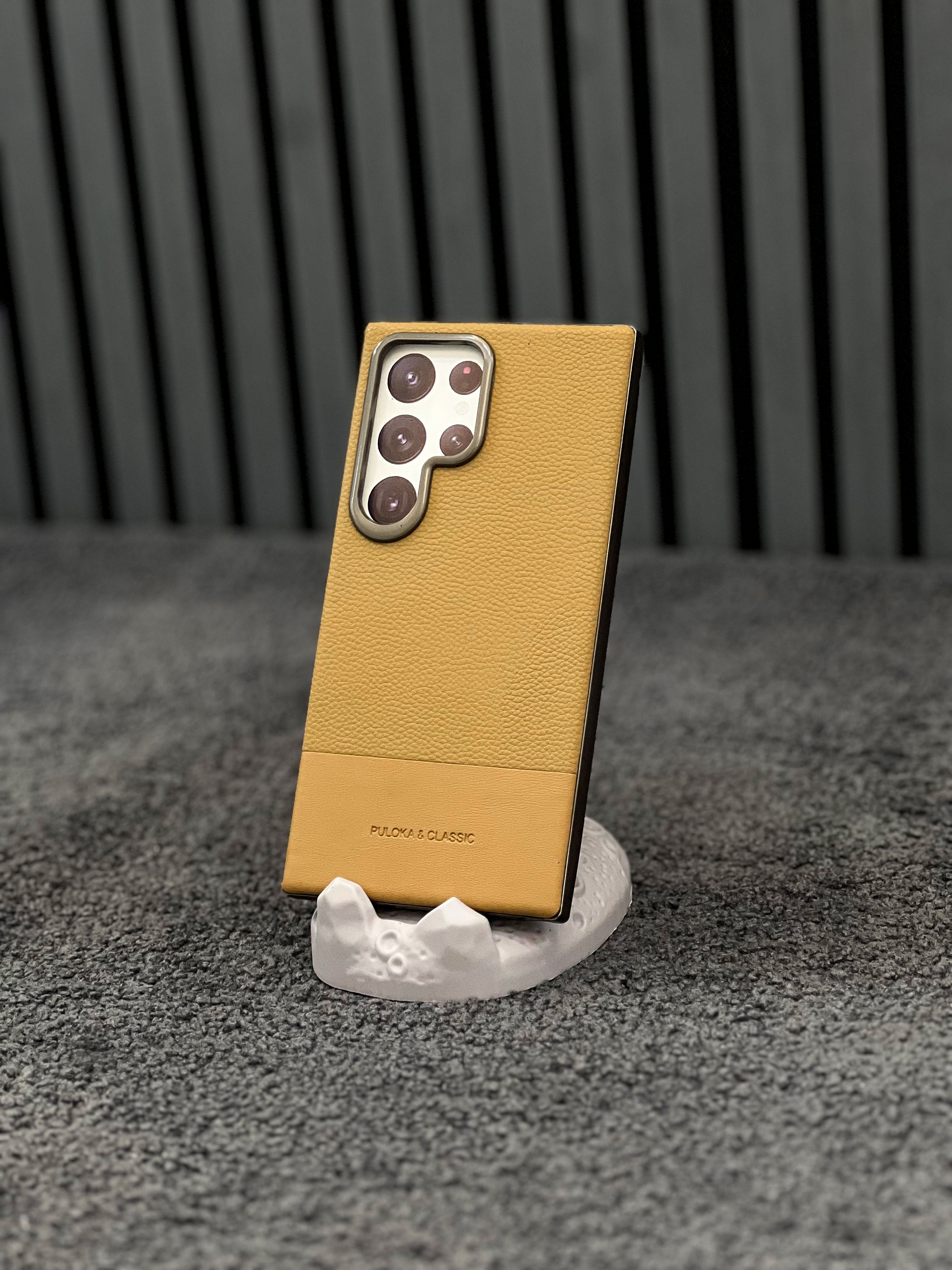 Puloka Leather Case