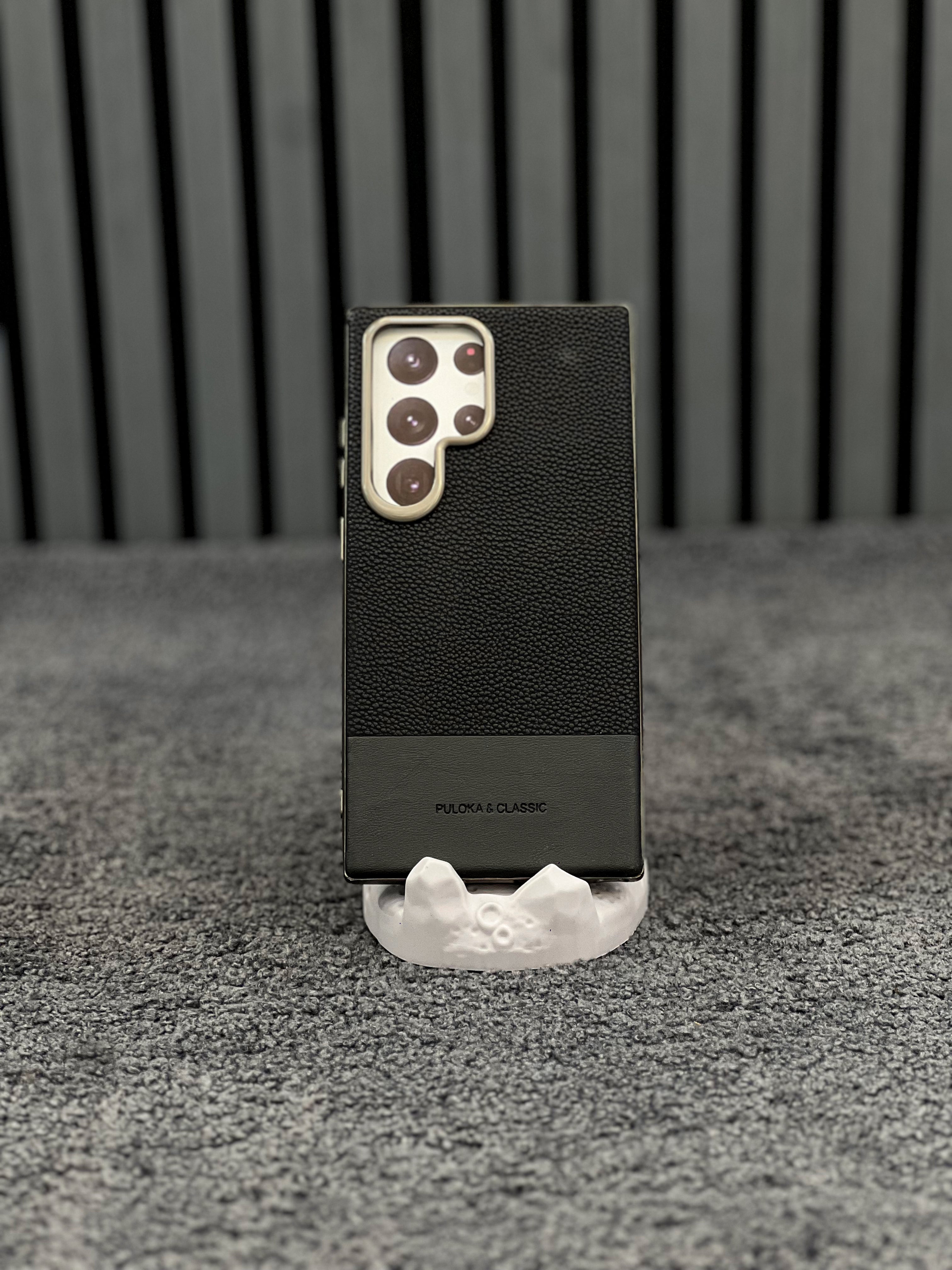 Puloka Leather Case