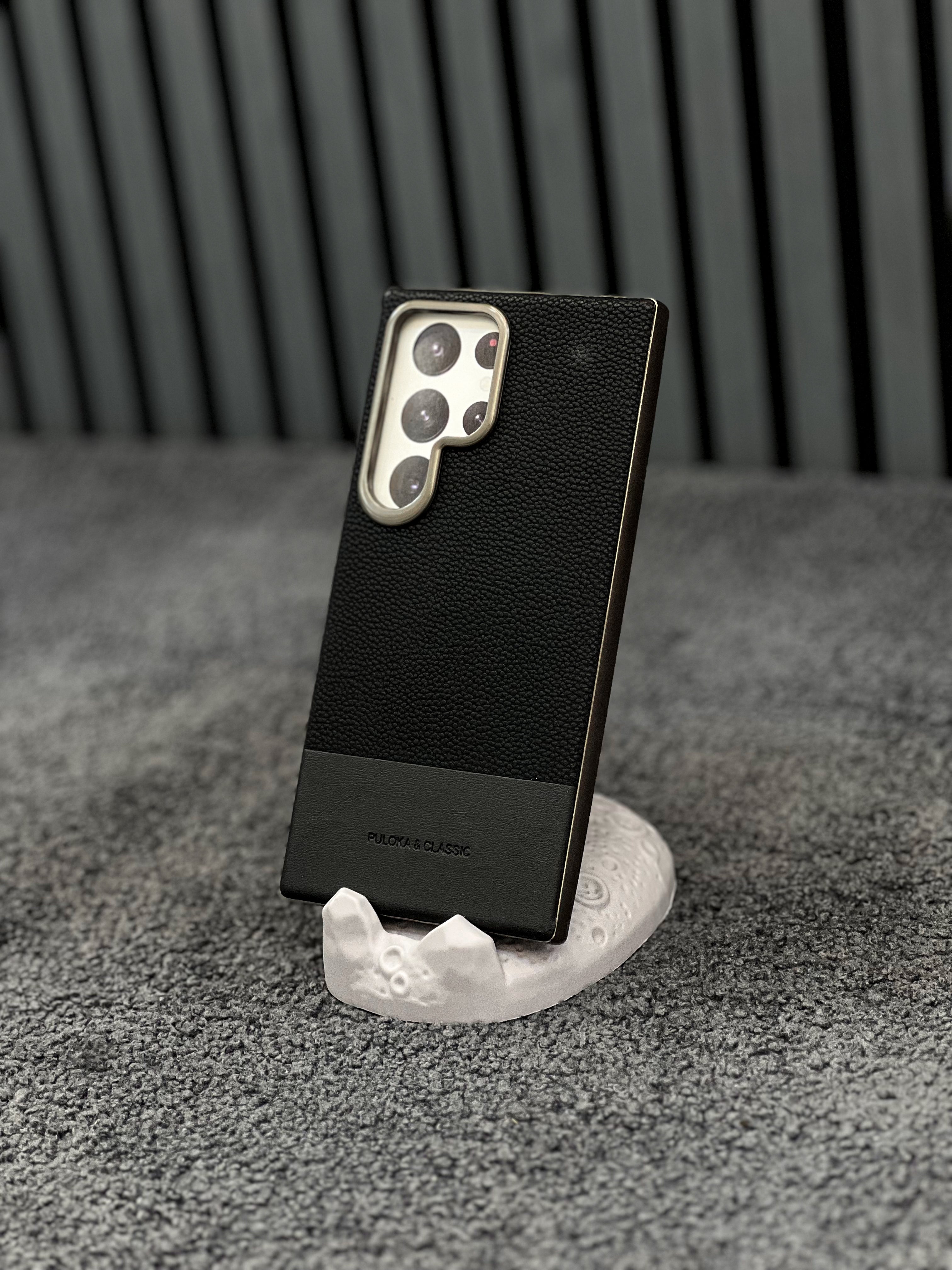 Puloka Leather Case