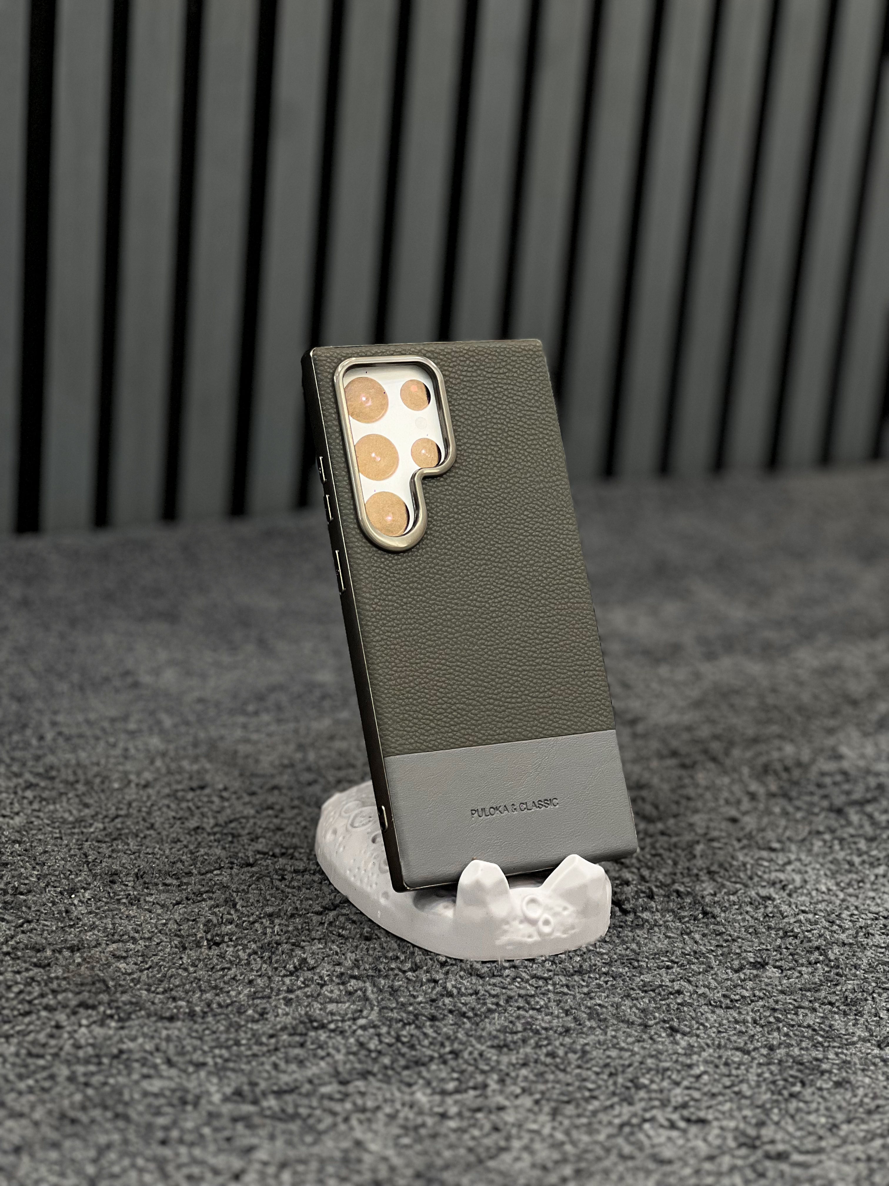 Puloka Leather Case