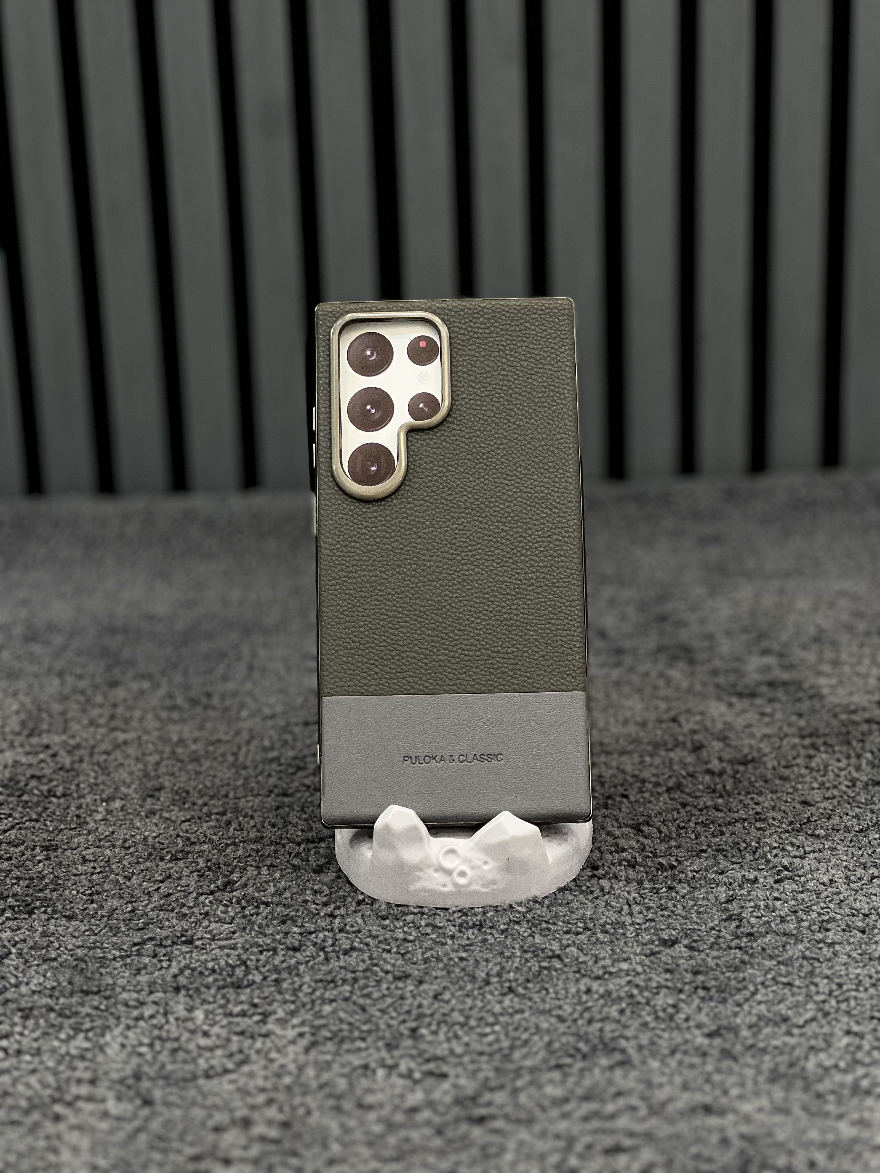 Puloka Leather Case