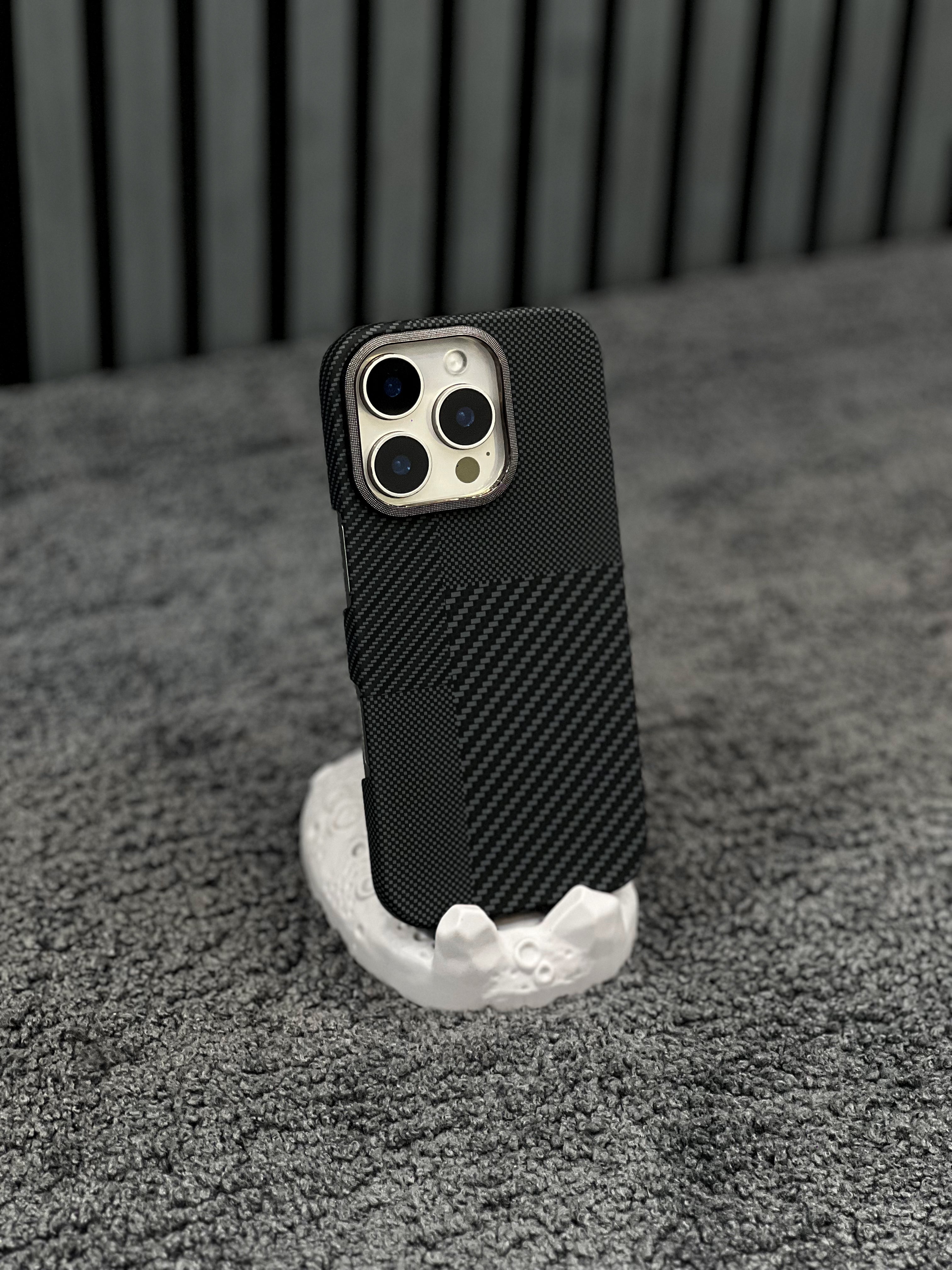 Slim Carbon Case
