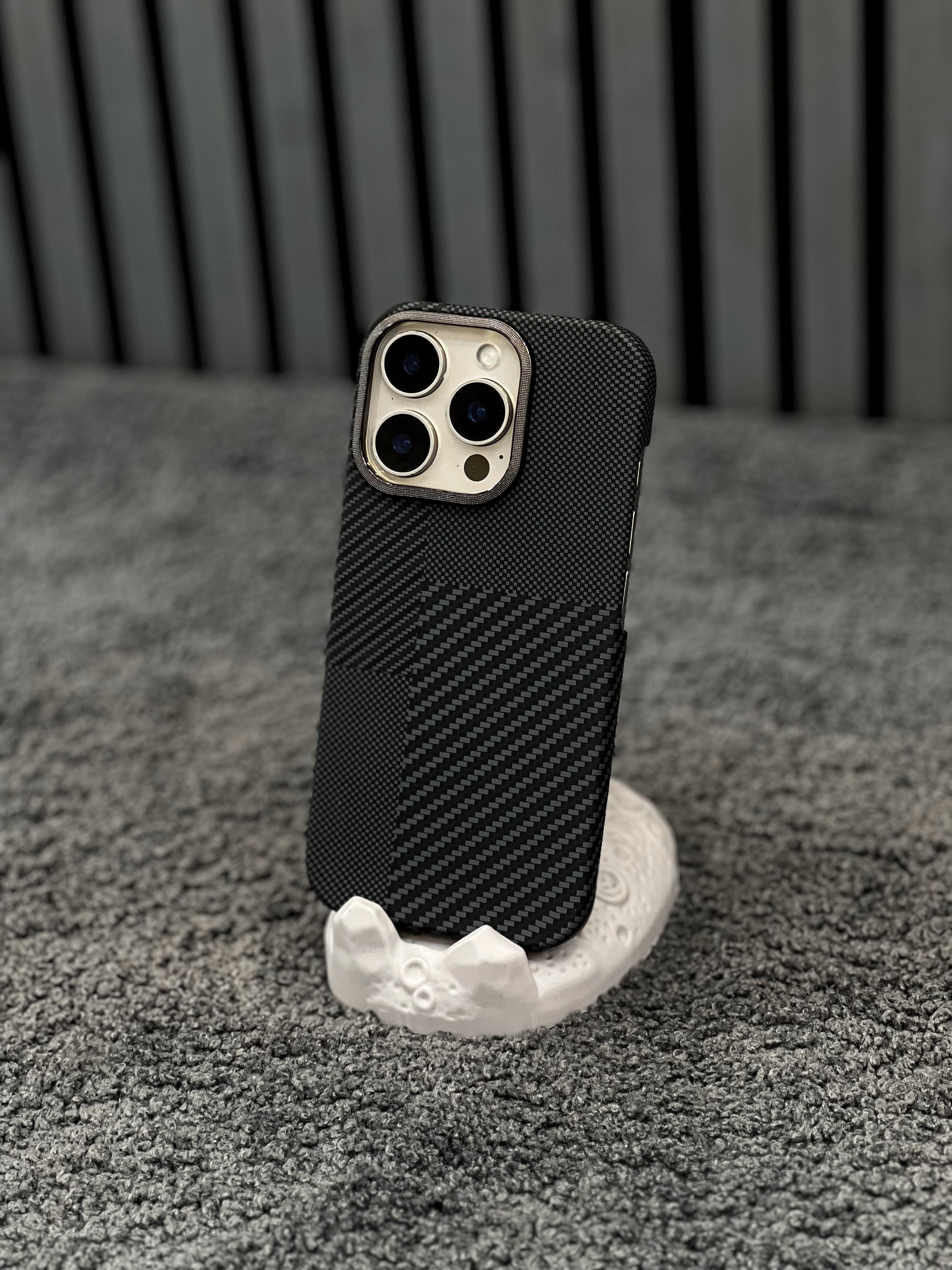Slim Carbon Case