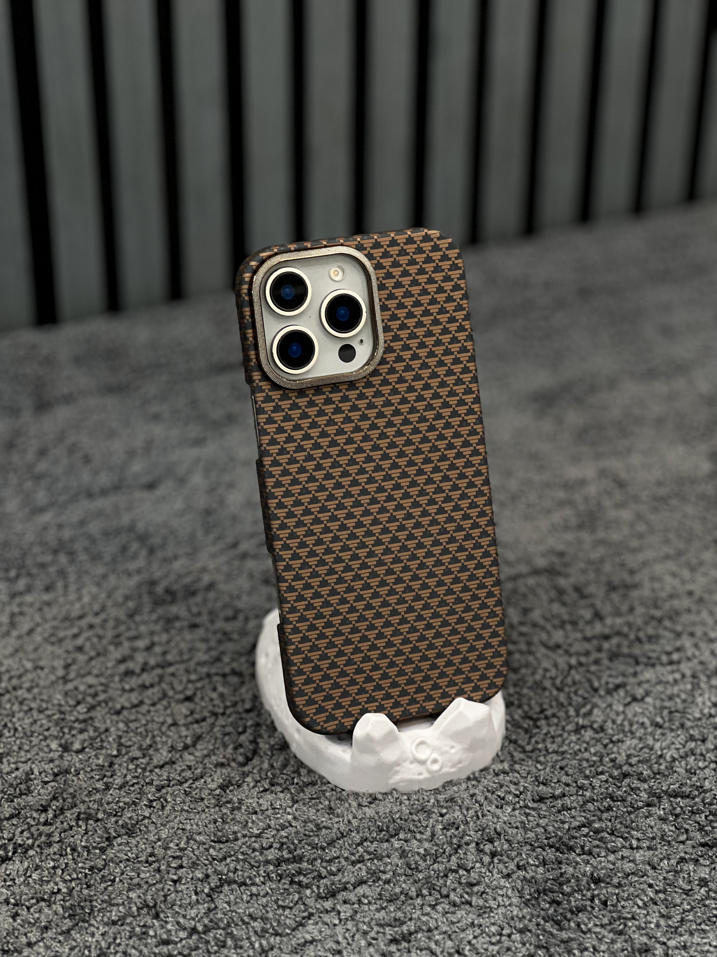 Slim Carbon Case